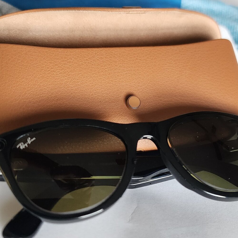 Ray Ban Meta Sunglasses - Picture 2 of 7